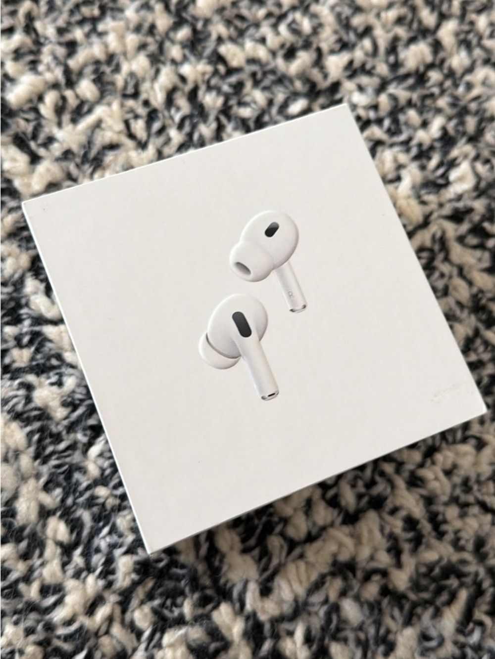 Apple AirPods Pro 2nd generation (White) Wireless Noise-Cancelling Earbuds